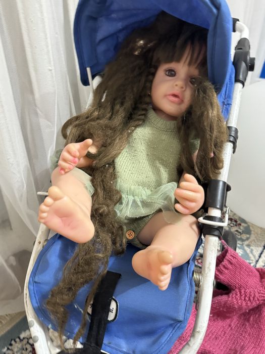 Кукла Реборн с длинными волосами и коляской