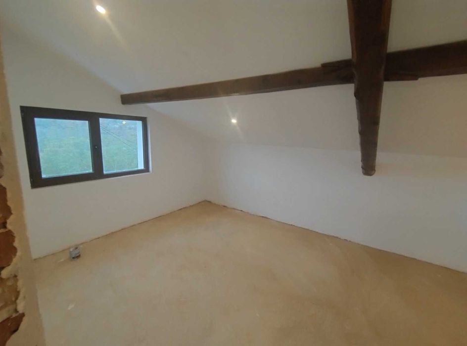 Продава се Къща в с. Осеново, Област Варна - 192 кв.м за 964 €/кв.м - Снимка #9