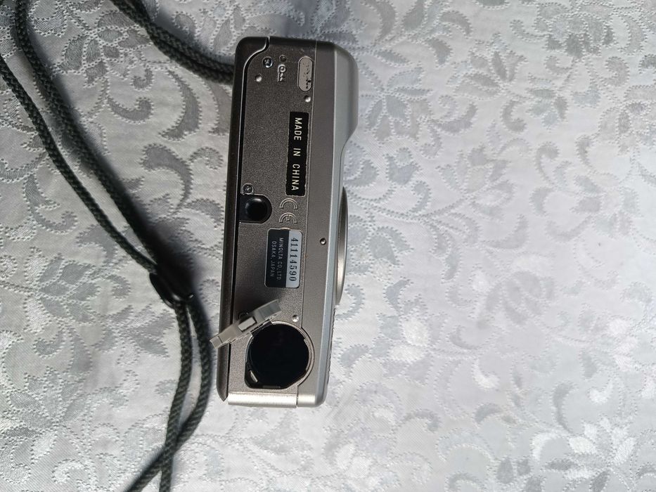 Фотоапарат- Minolta 115 riva zoom