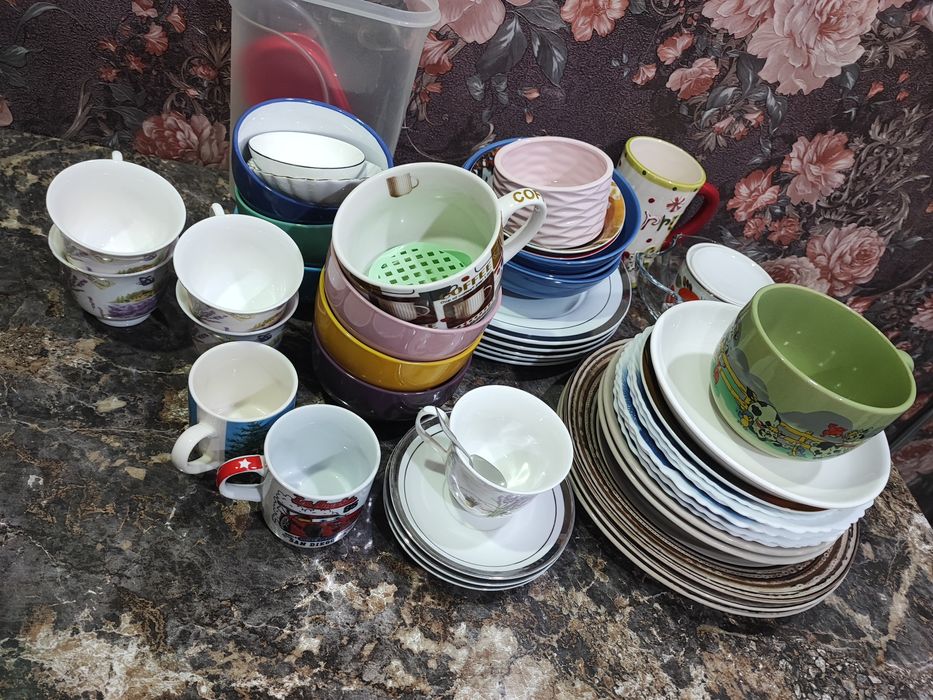 Продам посуду в отличном состоянии