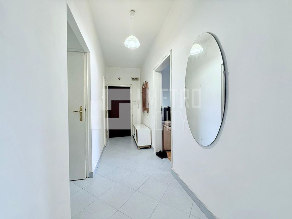 Продава се Тристаен апартамент в София, Младост 1 - 84 кв.м за 2798 €/кв.м - Снимка #10