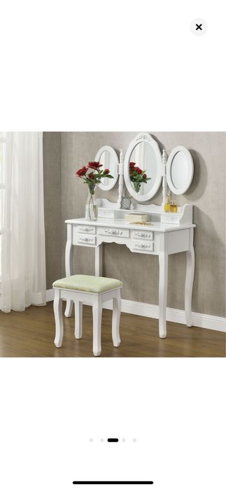 Masa de toaleta pentru machiaj