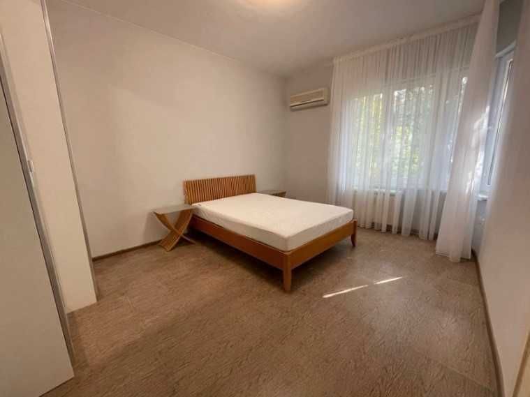 Дава се под наем Двустаен апартамент в София, Изток - 75 кв.м за 372.3 € - Снимка #3