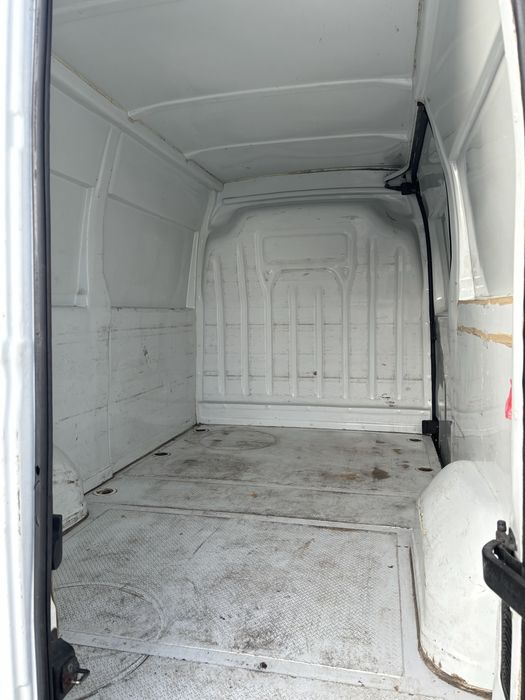 50 е.  Товарен МАКСИ БУС МИКРОБУС ПОД НАЕМ КЛИМТИК София 50 е / 24 ч.