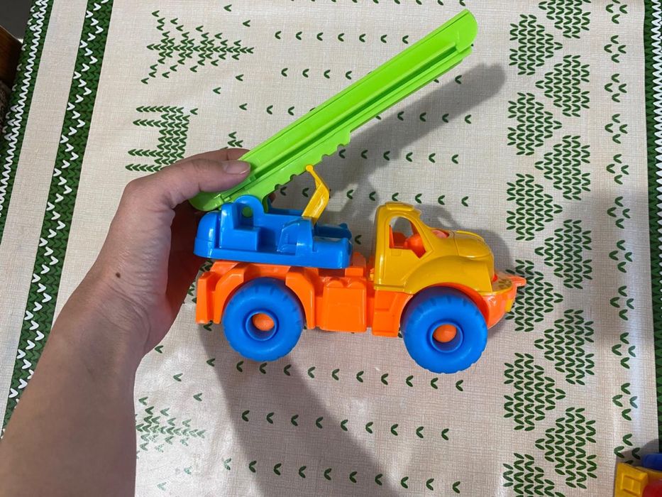 Игрушки машина пирамидка