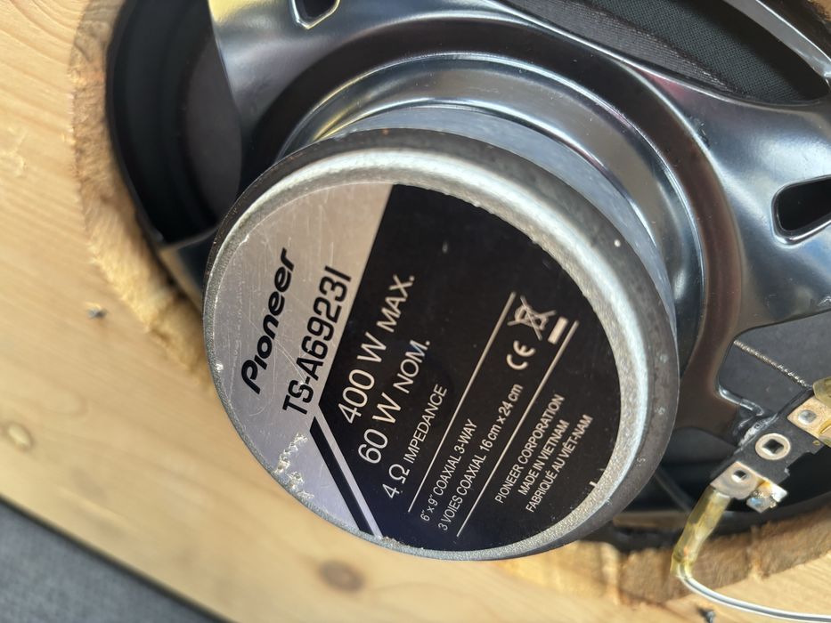 Player auto Pioneer MVH-180UI+boxe