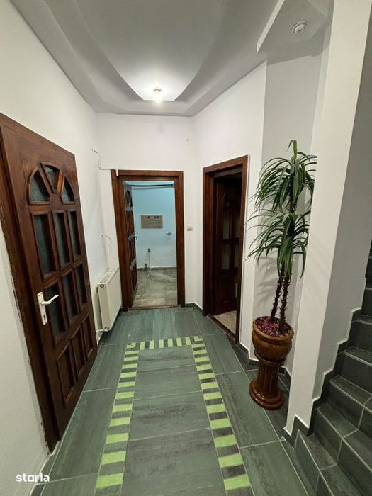 Casa de inchiriat, 180 mp, Andrei Muresanu, 6 parcari, garaj terasa, z