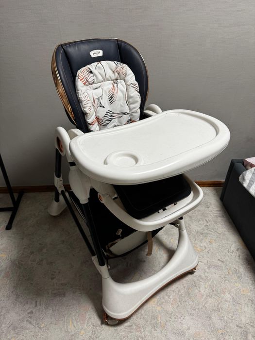 Детский стул для кормления