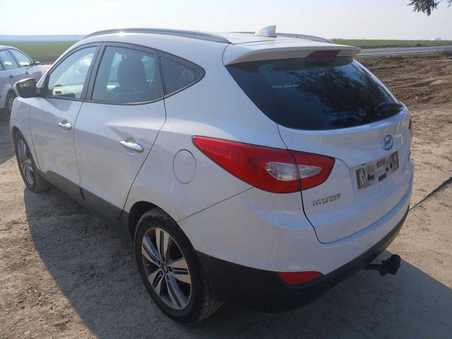 Aripa fata stanga Hyundai IX35 2013