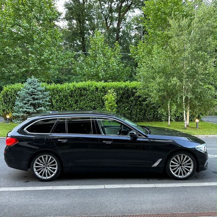 BMW Seria 5 530d xDrive Luxury Line G31