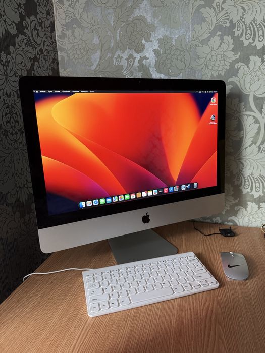 Apple iMac- 22 inch/ 16 gb ram- Mac Os Ventura
