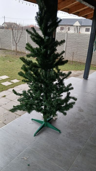 Brad artificial 1.8m + decoratiuni