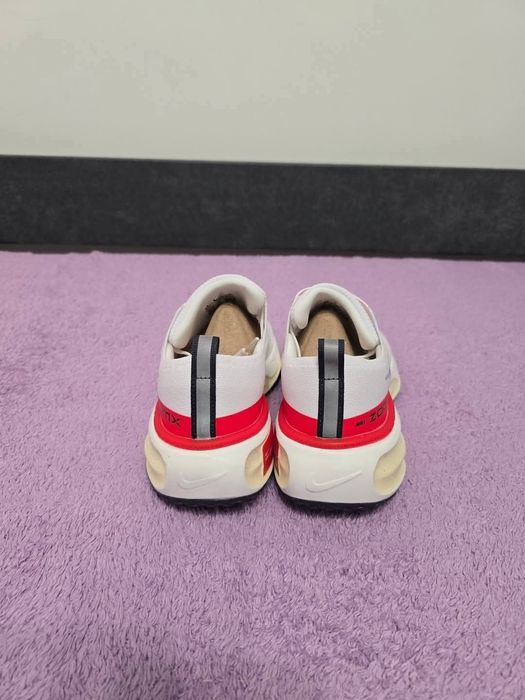 Nike invincible nr  38 preț 350 lei
