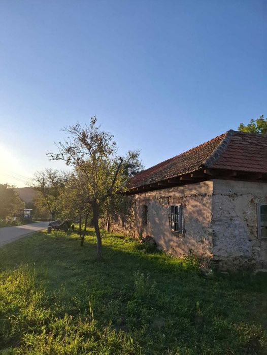 Casa cu teren generos  de vanzare in Goruia