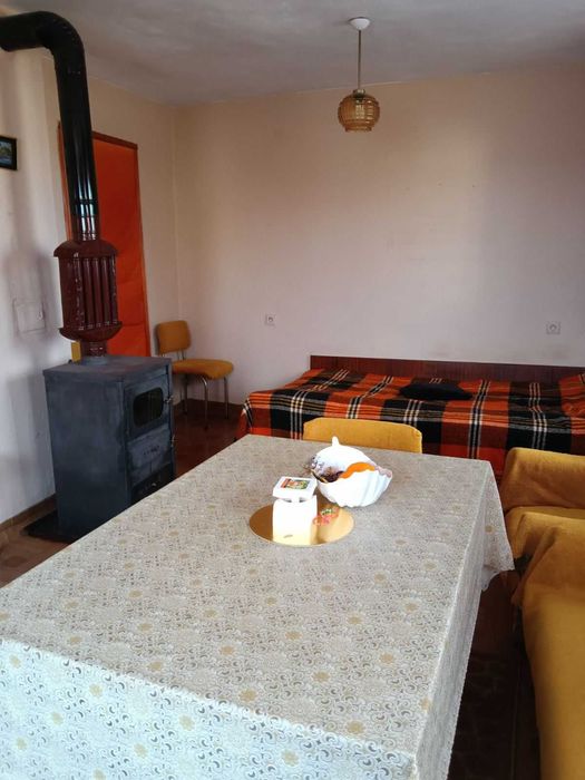 Двуетажна къща в Малина