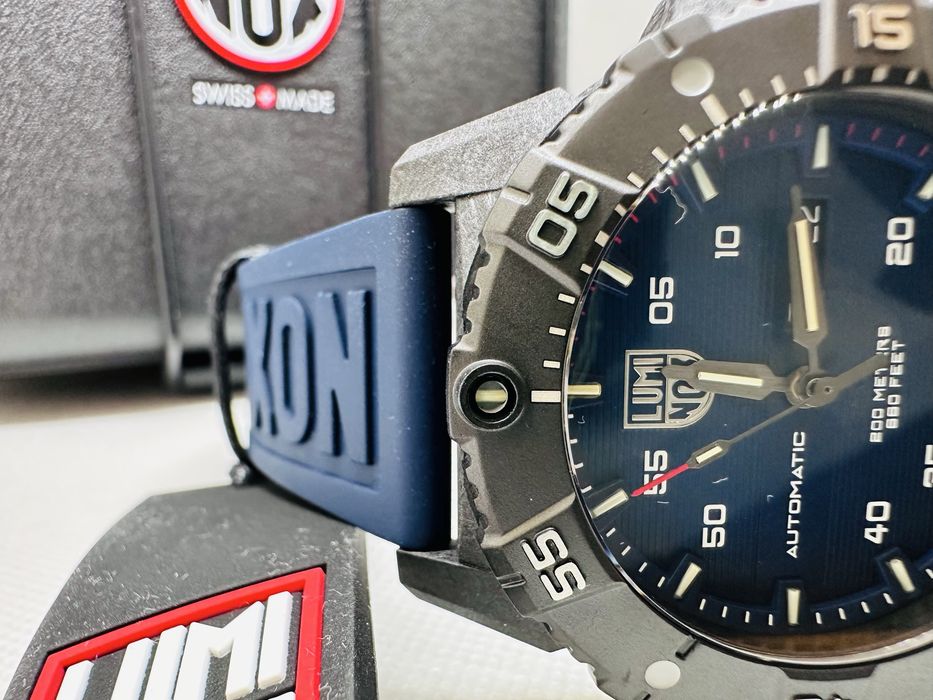 luminox Master Carbon SEAL Automatic 45 mm Military Dive *Navy Blue*