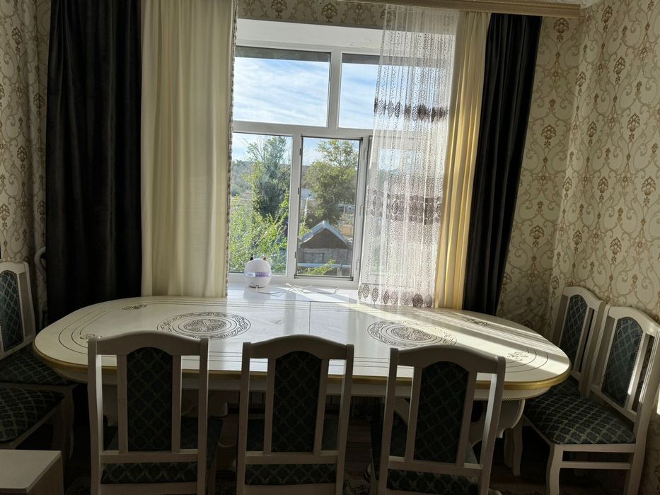 Стол, стульями 16штук