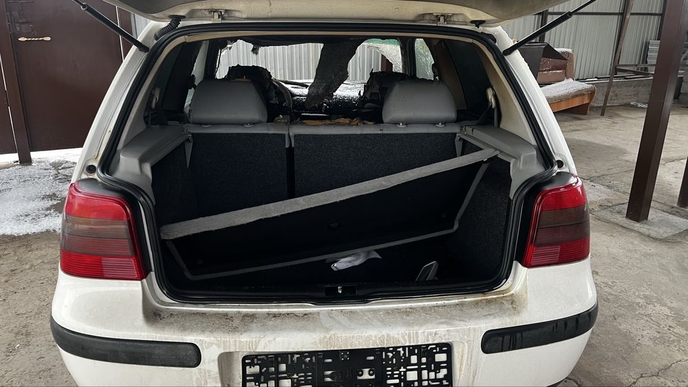 Golf 4 купе аваринный