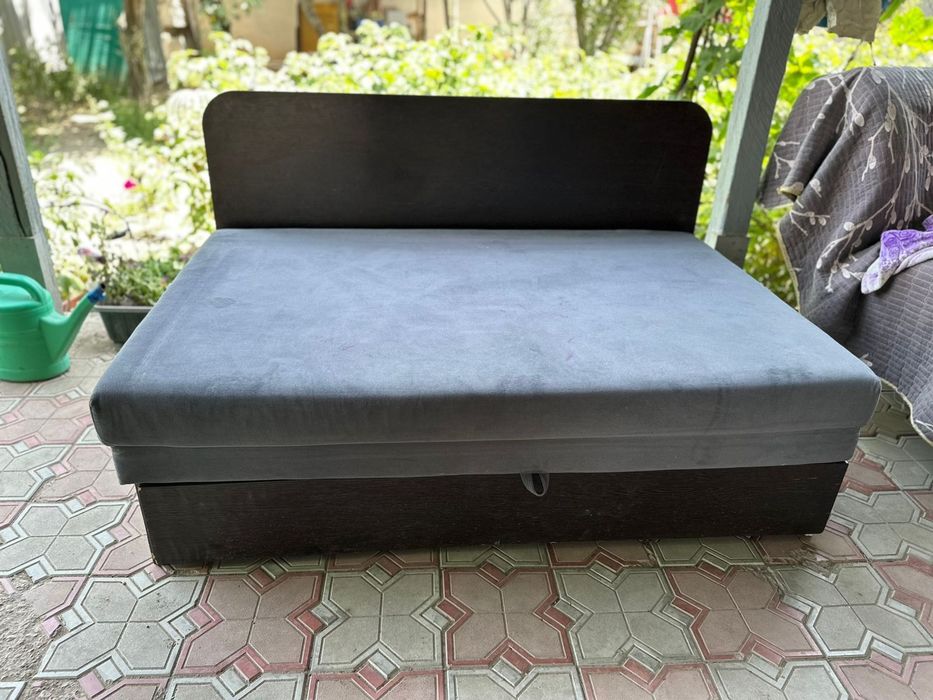 Продам диван -кровать.