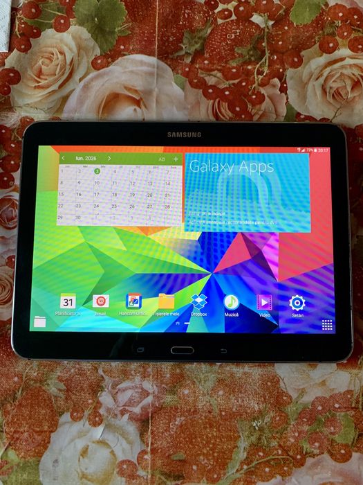 Vand tanleta mare samsung tab 4 cu loc de sim 4G