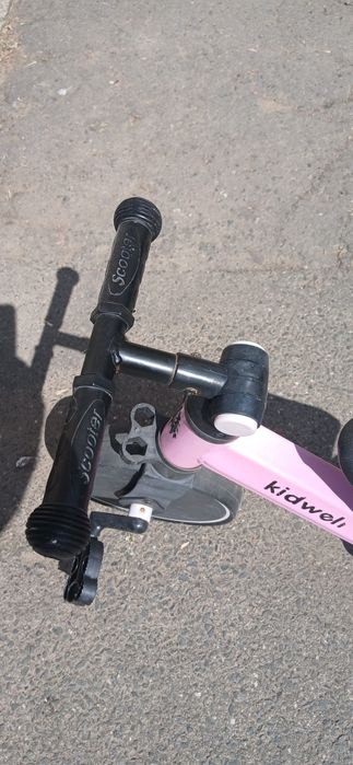 Bicicleta cu 3 rosti pt fetite