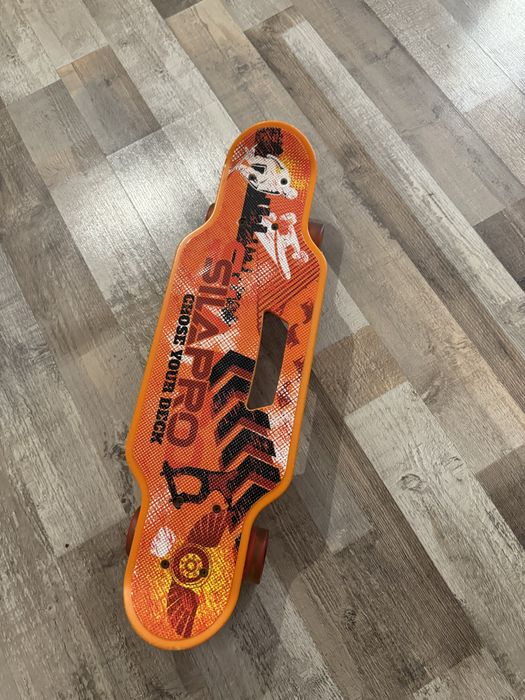 Скейт почти новый