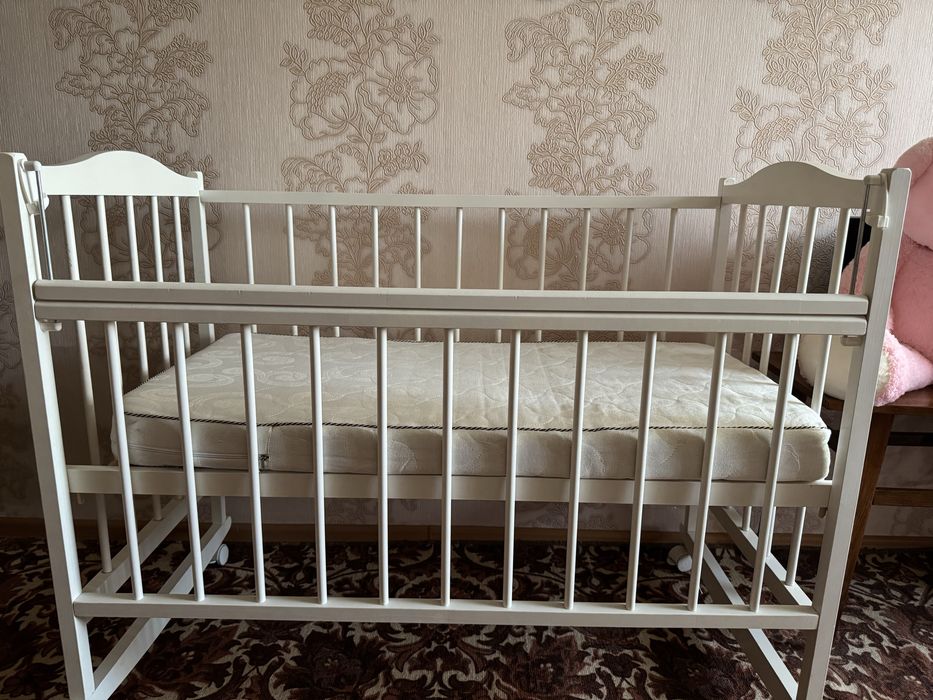 Детская кроватка