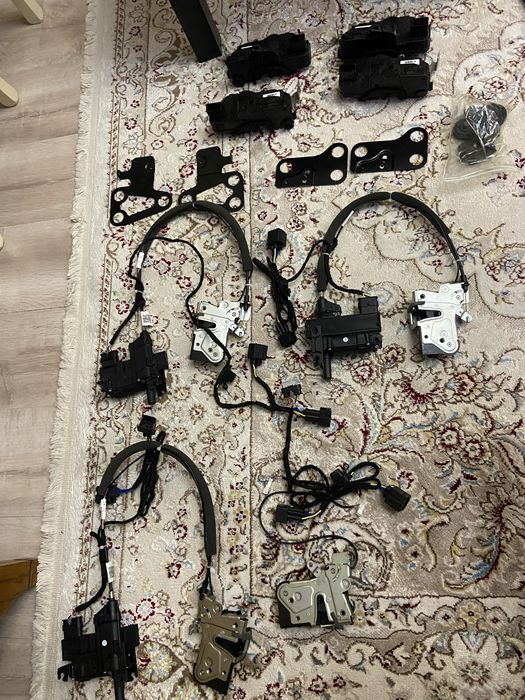 Доводчики дверей на Geely Monjaro