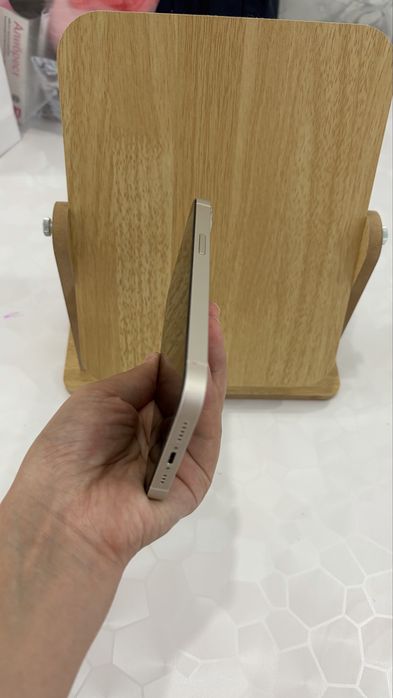 Iphone 13.  128ГБ. Зарядка 80%