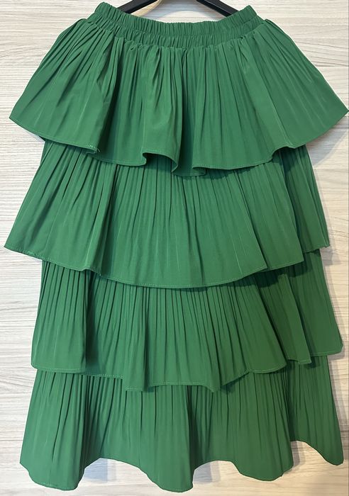 Елегантна зелена пола(веднъж носена като нова)