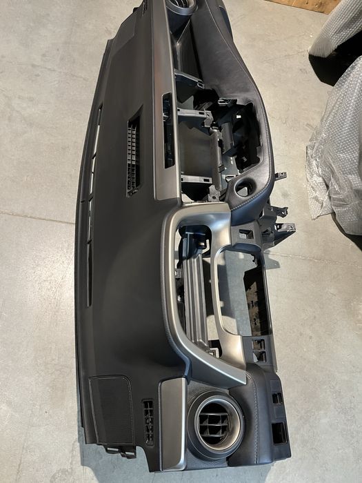 Plansa bord toyota rav 4