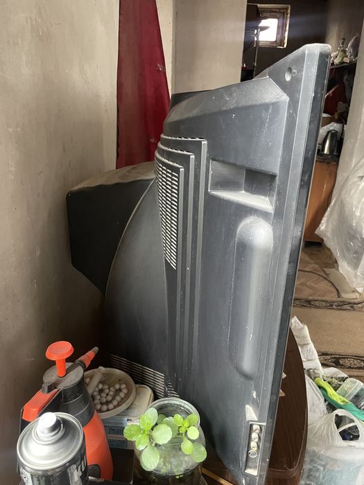 Продам телевизор и к нему тюнеры