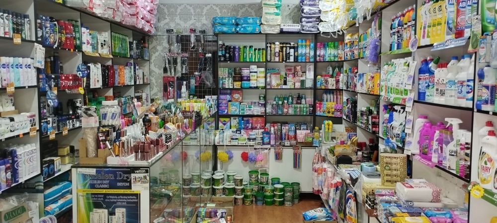 Продаю свои стеллажи со стеклянной витриной