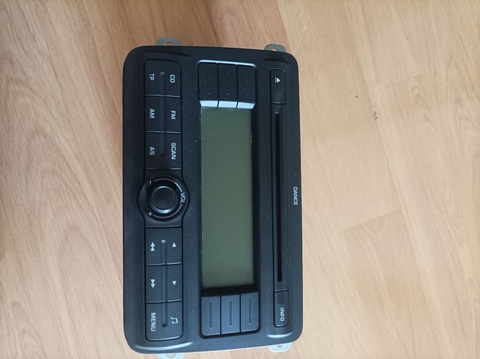 Оригинално радио за Шкода