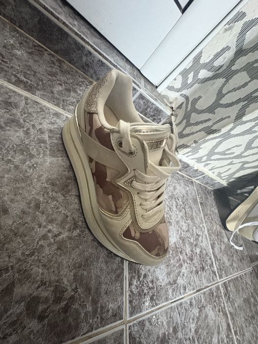 Обувки Guess 36 номер