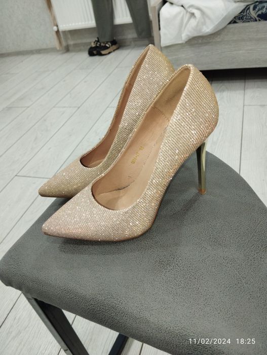 Tufli sotiladi narxi 150 ming