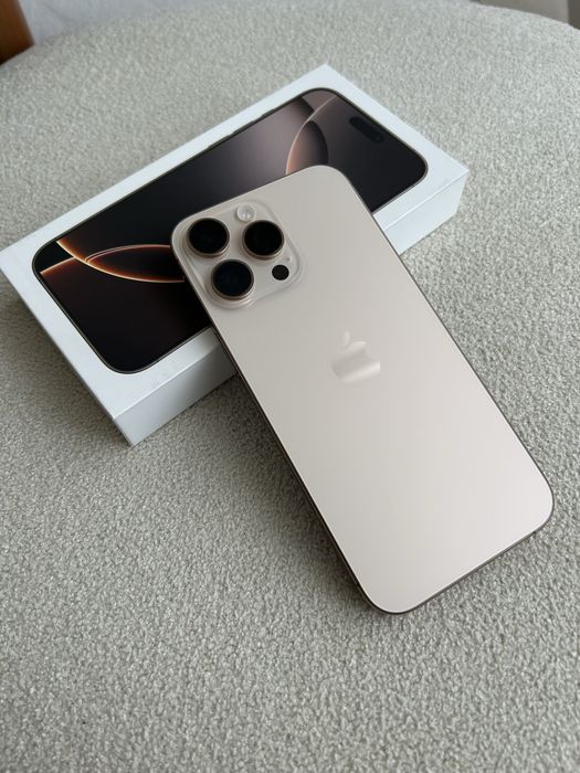 iPhone 16 Pro Max 512 Gb. С гарантией .