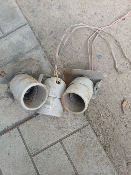 Катта лампочка патронлари