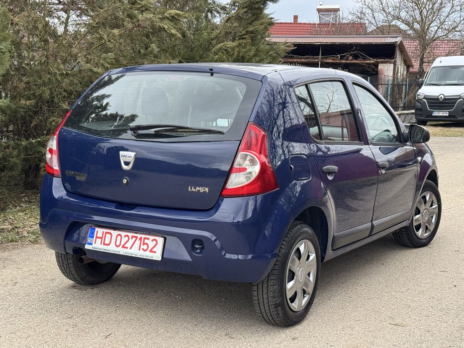 Vând Dacia Sandero Motor 1,4 Benzină MPI 75 CP Euro 4 AMBIANCE Climă