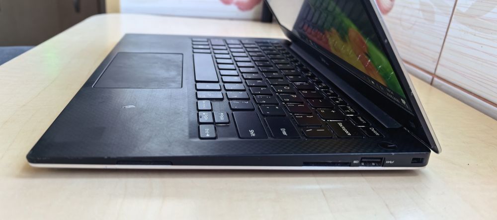 Laptop Dell XPS 13"IPS FHD_i5-5200U 2.20Ghz_4GB DDR3_SSD 256GB_Platinum Silver_4/6 ore Bateria // Full METAL - ideal pt SERVICE AUTO-TESTER