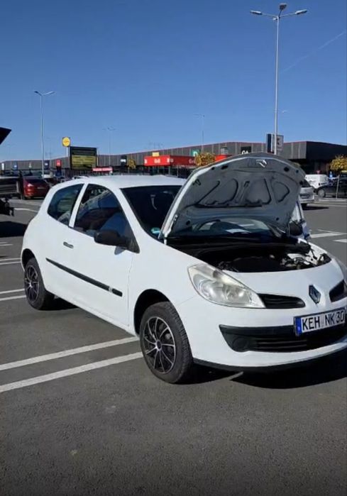 Vand Renault clio 3 benzina