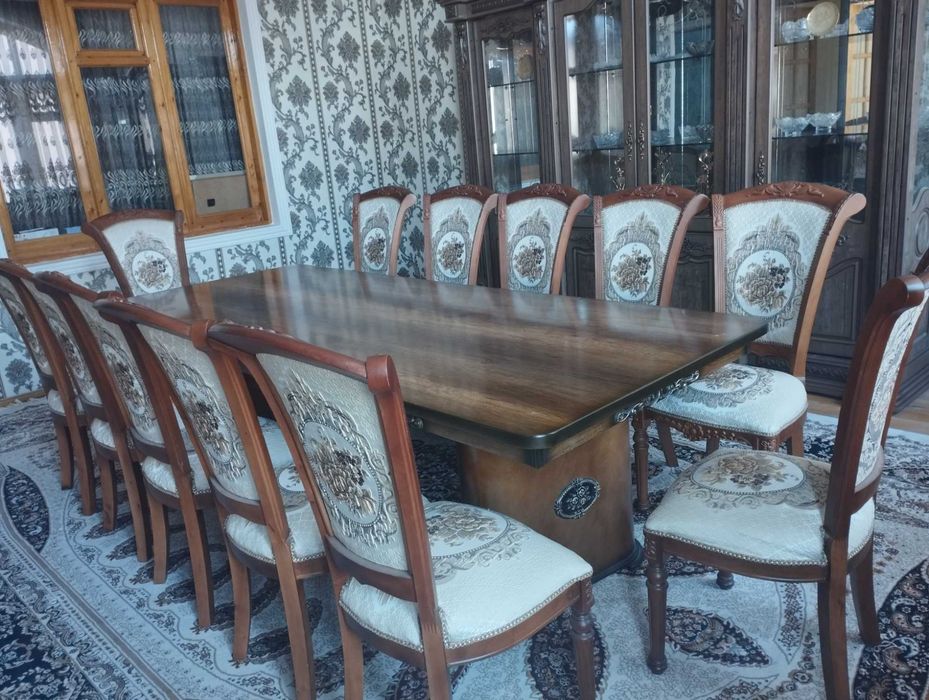 Stol stul va stenka sotiladi