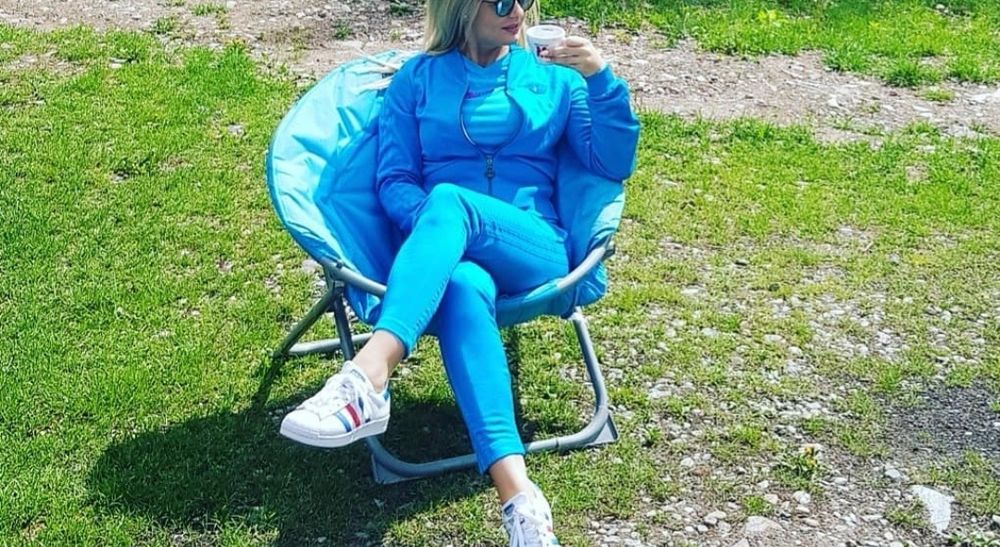 Vând trening Adidas