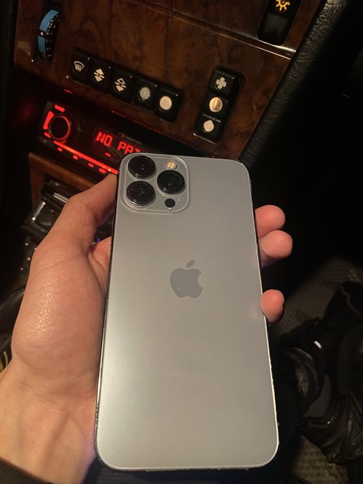 Продам айфон 13 про макс