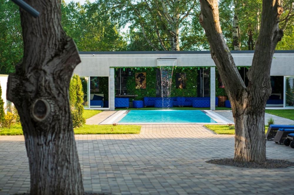 Piscina Privata pentru Pool Party