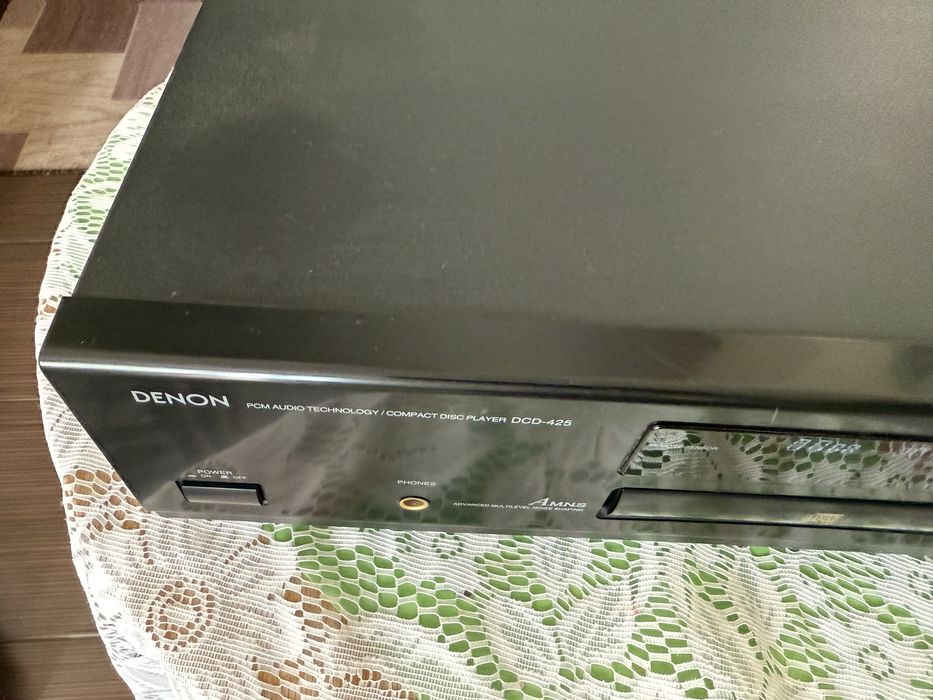 Denon DCD-425 CD player