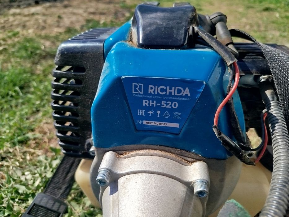 Триммер бензиновый.