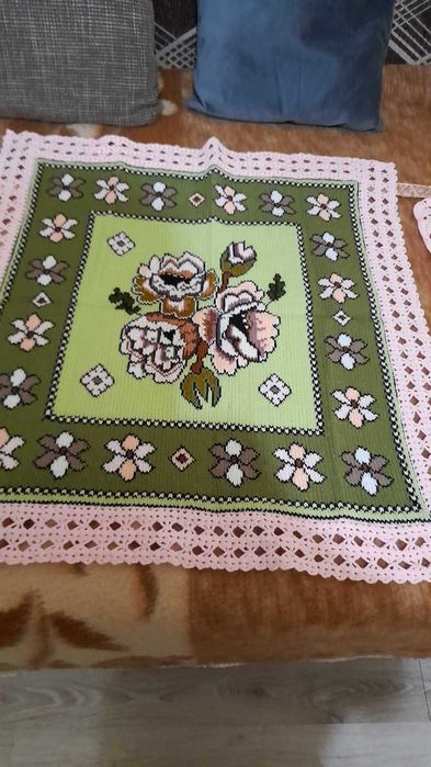 De vânzare fete de masa in chelin. Preț negociabil