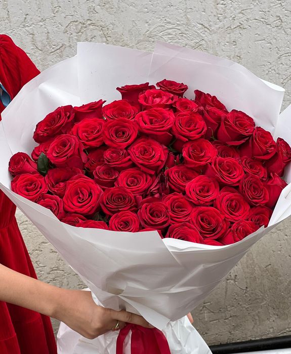 Букет роз 51 шт Цветы выглядит отлично