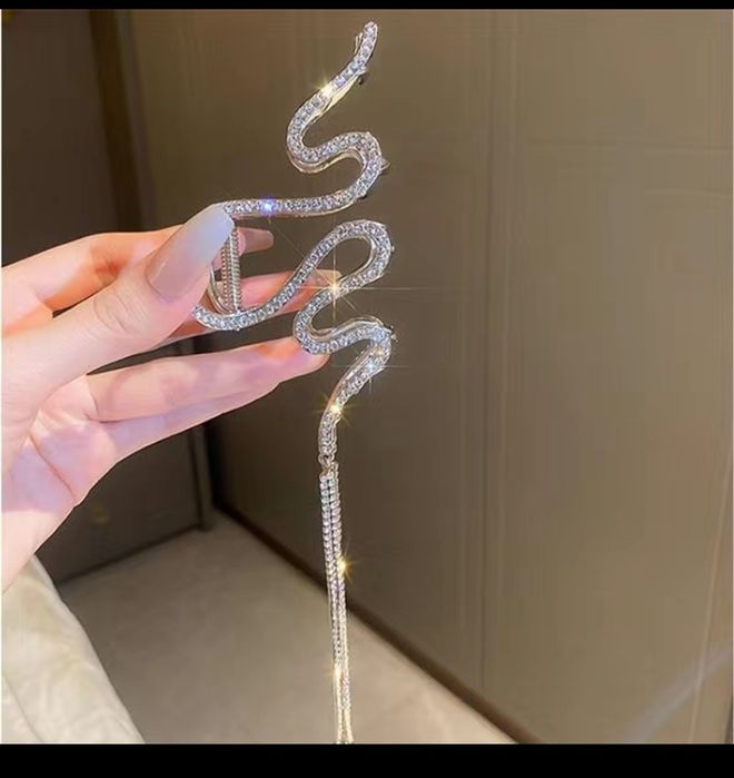 Заколка со стразами  1000